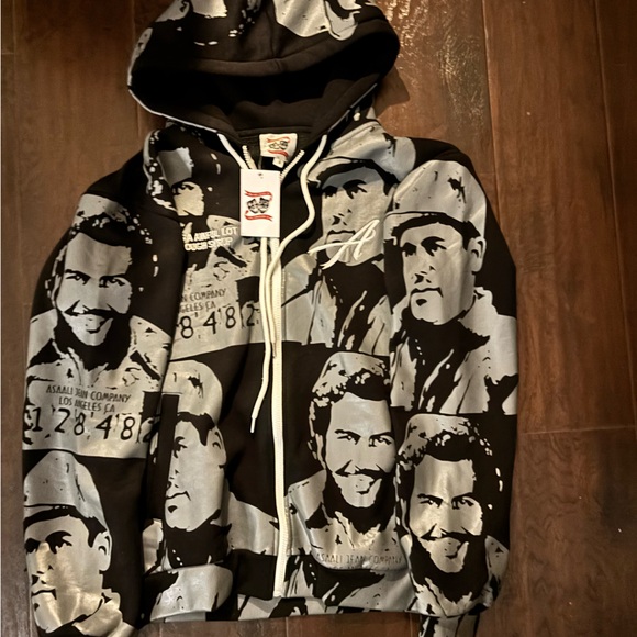 Black and Gray asaali sweater